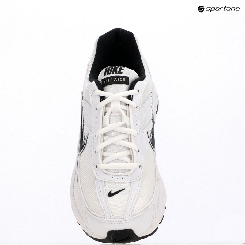 Кросівки для бігу чоловічі Nike Initiator white/black 11