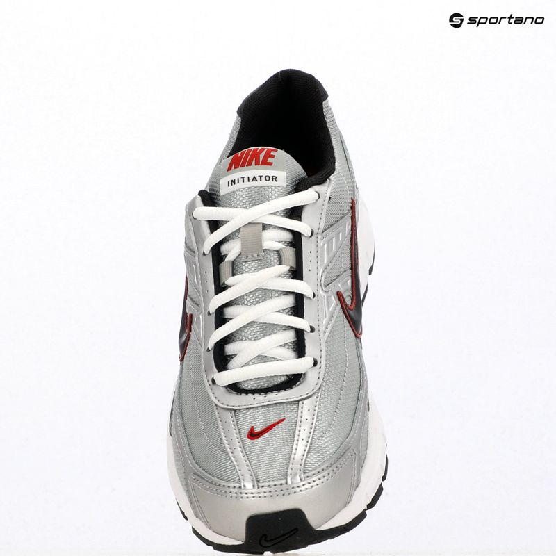 Кросівки для бігу чоловічі Nike Initiator metallic silver/white/black 11