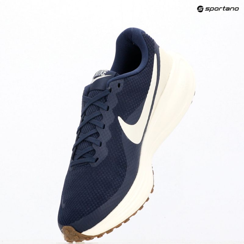Кросівки для бігу чоловічі Nike Revolution 8 midnight navy/gum med brown/sail 12