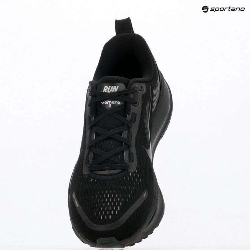 Кросівки для бігу жіночі Nike Vomero 18 black/dark smoke grey/light smoke grey/black 12