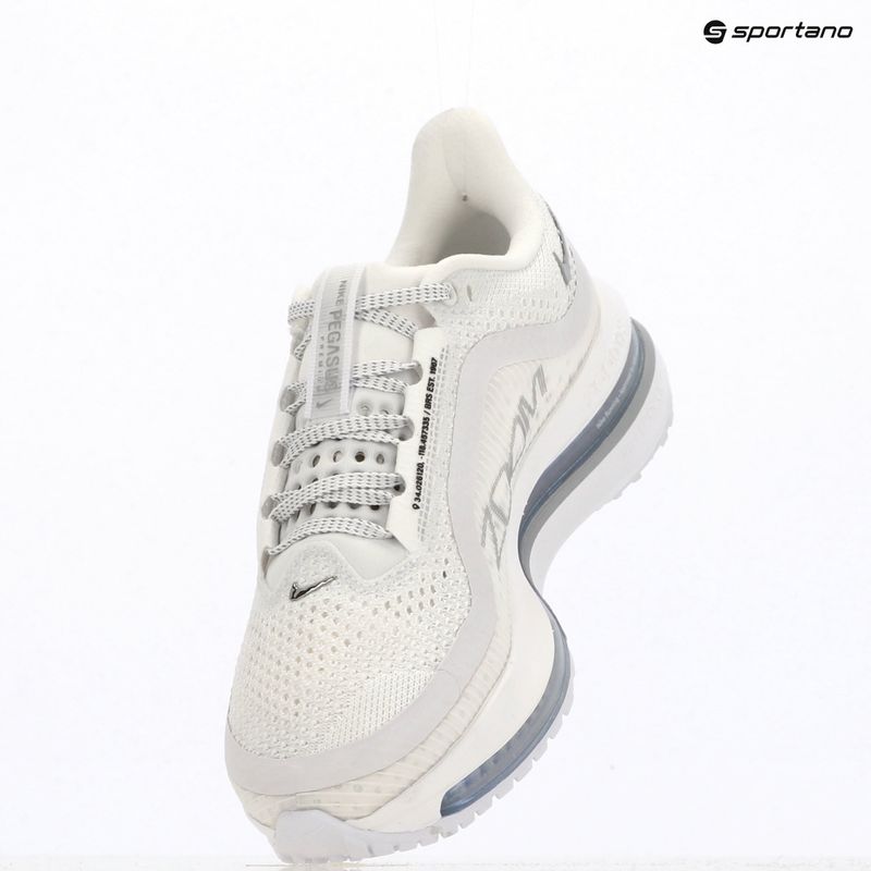 Кросівки для бігу жіночі Nike Pegasus Premium white/metallic silver/metallic silver 15