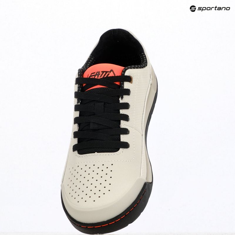 Кросівки велосипедні чоловічі Leatt Flat 2.0 cream white 9