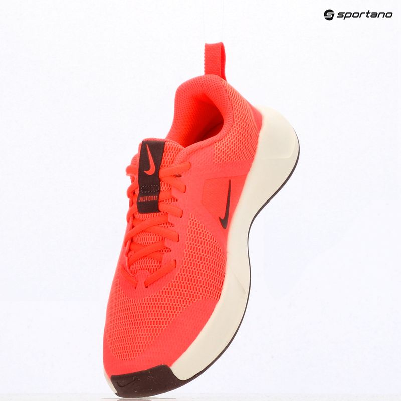 Кросівки для тренувань жіночі Nike MC Trainer 3 hot lava/soft pearl/tattoo 11