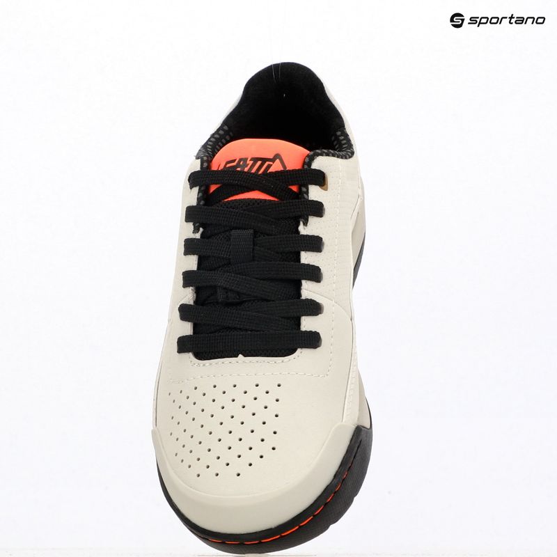 Кросівки велосипедні жіночі Leatt Flat 2.0 W cream white 9