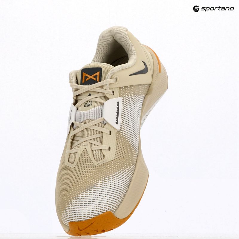 Чоловічі тренувальні кросівки Nike Metcon 10 light khaki/gold leaf/iron grey 12