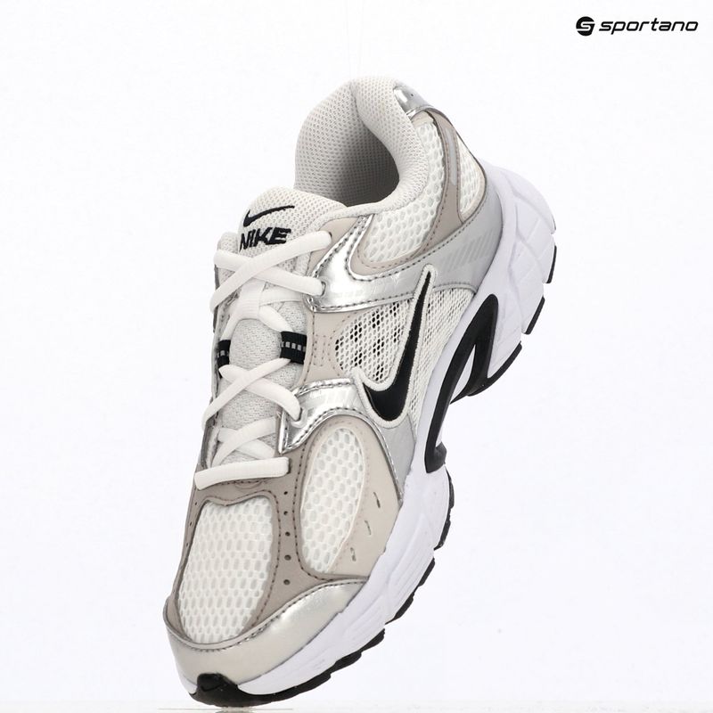 Взуття Nike V5 RNR white/vast grey/college grey/black 12