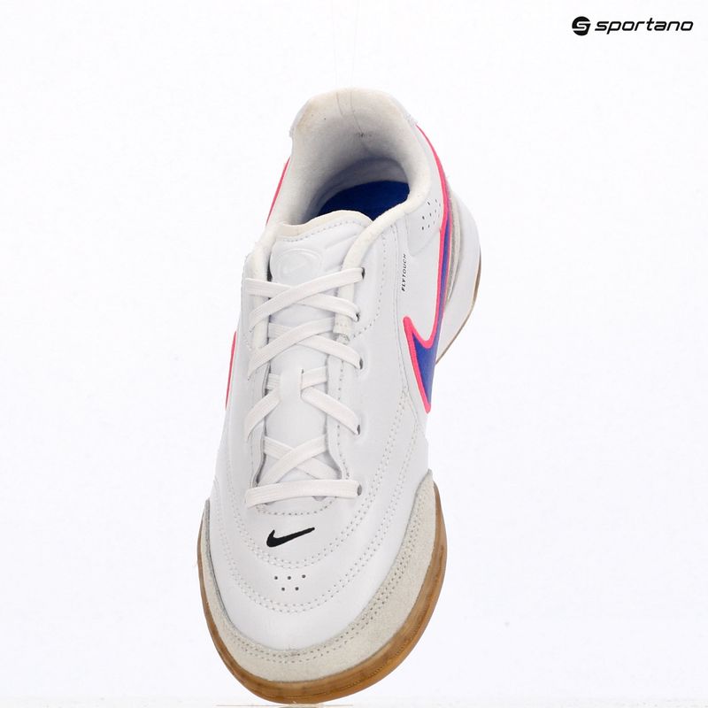 Кросівки футбольні дитячі Nike Tiempo Streetgato Jr white/pink blast/racer blue 10
