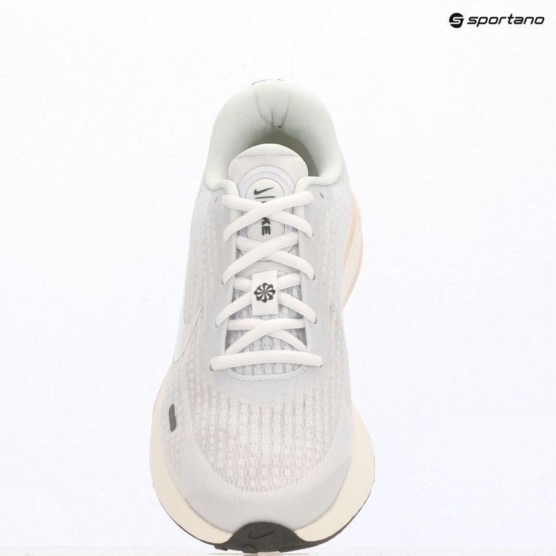 Кросівки для бігу жіночі Nike Journey Run white/sail/pencil point/white 10