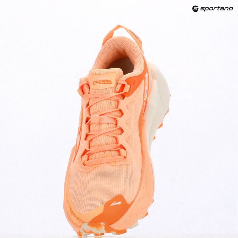 Кросівки для бігу жіночі Brooks Caldera 8 peach/peach/coconut 10