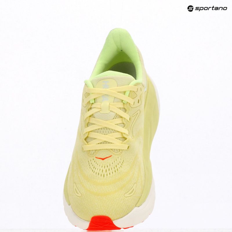 Кросівки для бігу жіночі HOKA Arahi 8 sunlight/neon yuzu 18