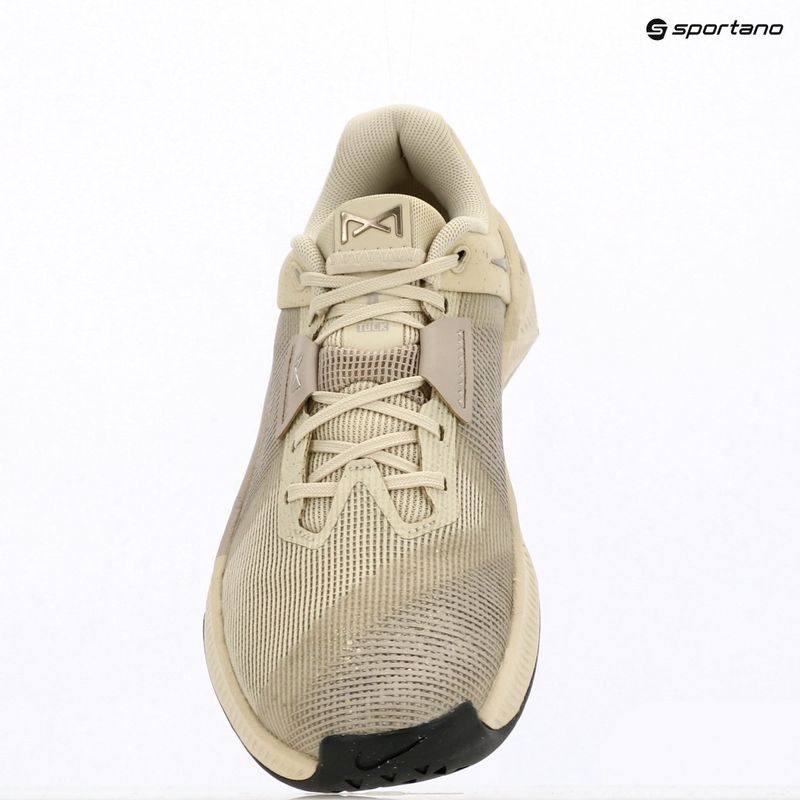 Кросівки для тренувань жіночі Nike Metcon 10 SE light khaki/cream ii/metallic gold grain 6