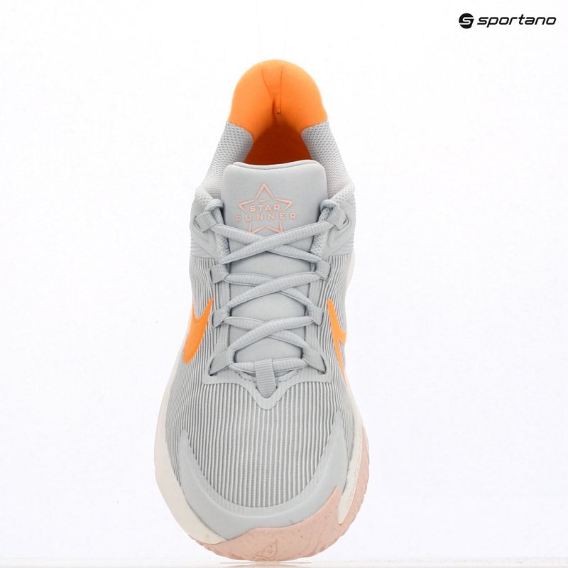 Кросівки для бігу дитячі Nike Star Runner 4 pure platinum/echo pink/peach cream 9