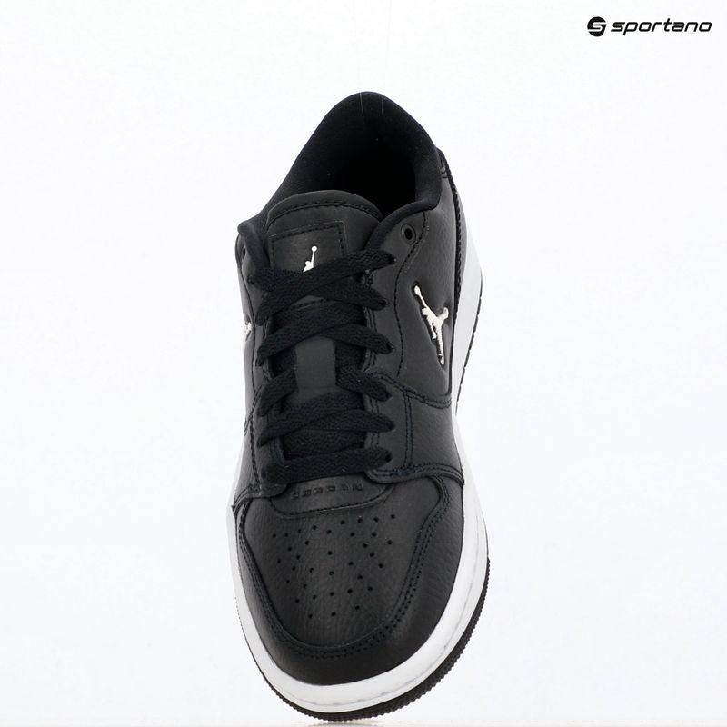 Взуття дитяче  Jordan Court Connect Low black/white 19