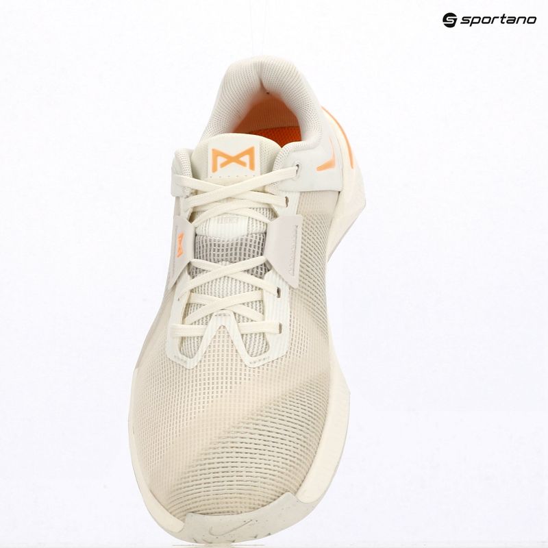 Кросівки для тренувань жіночі Nike Metcon 10 sail/phantom/ice peach/orange pulse 10