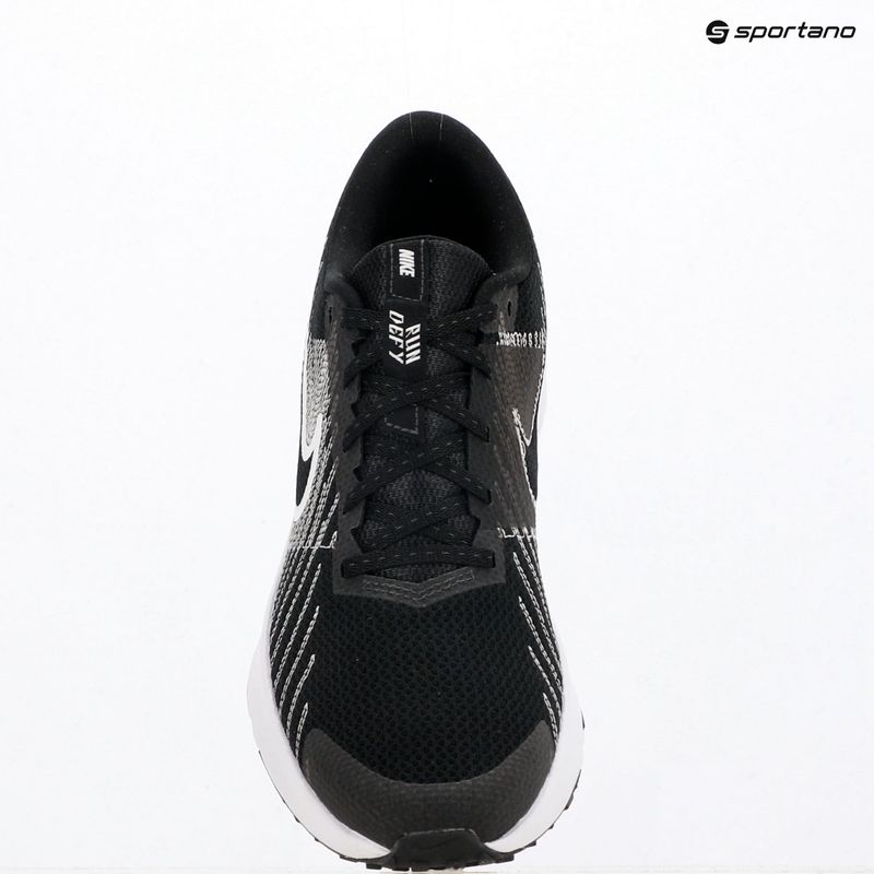 Кросівки для бігу чоловічі Nike Run Defy black/white 6