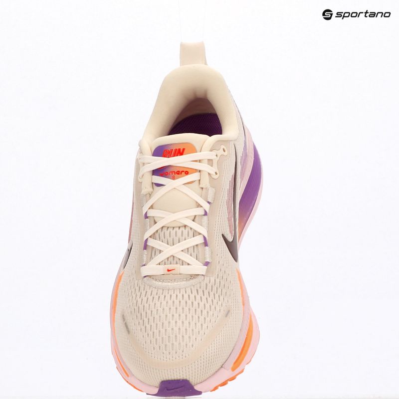 Кросівки для бігу жіночі Nike Vomero 18 chalk/pink foam/bright violet/tattoo 6