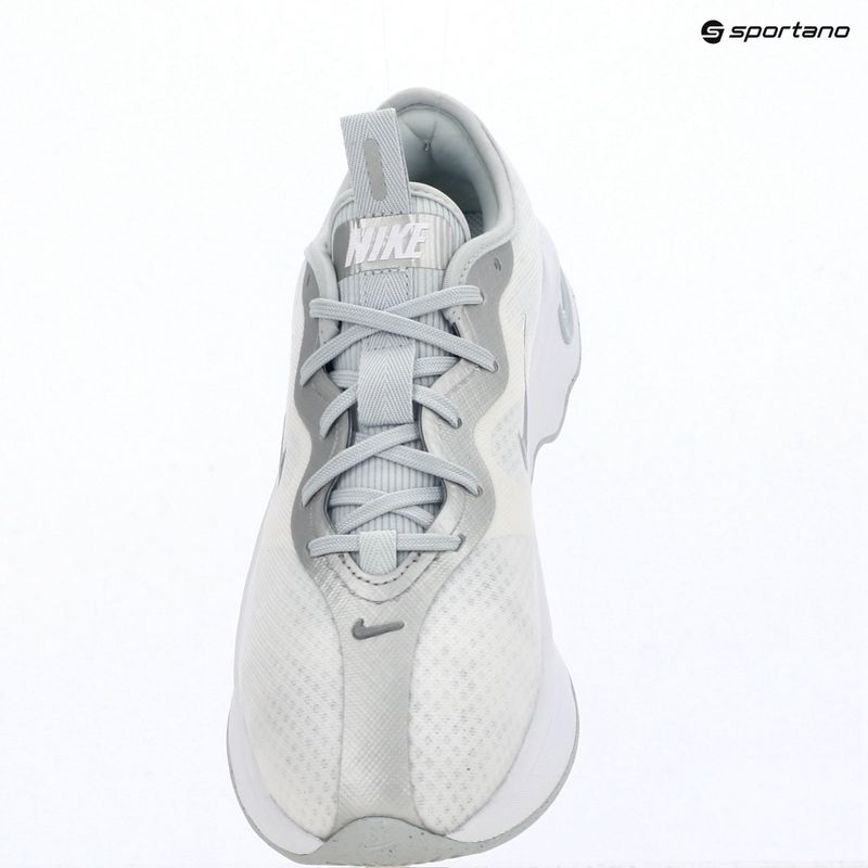 Взуття жіноче Nike Motiva 2 white/pure platinum/metallic silver 10