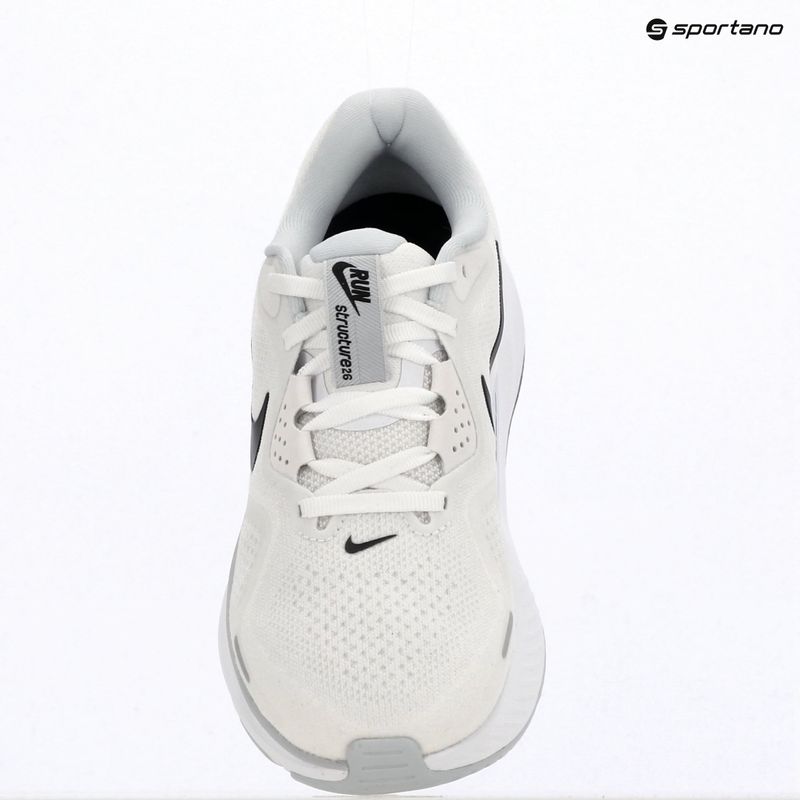 Кросівки для бігу жіночі Nike Structure 26 white/pure platinum/black 13
