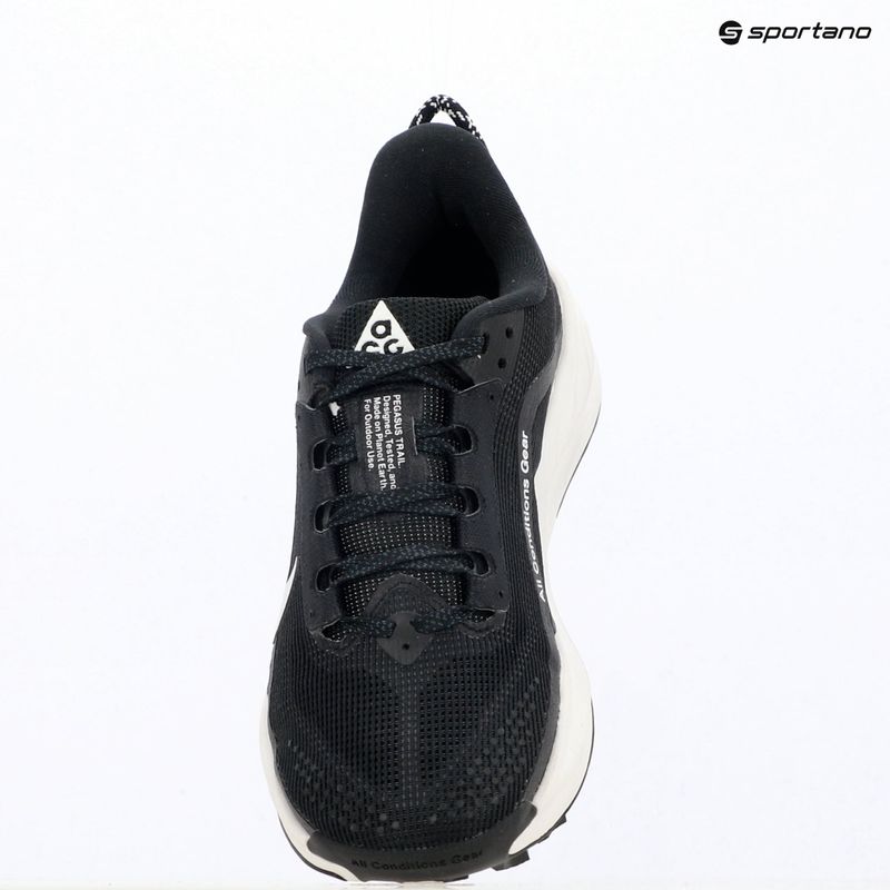 Кросівки для бігу жіночі Nike ACG Pegasus Trail black/anthracite/summit white 13