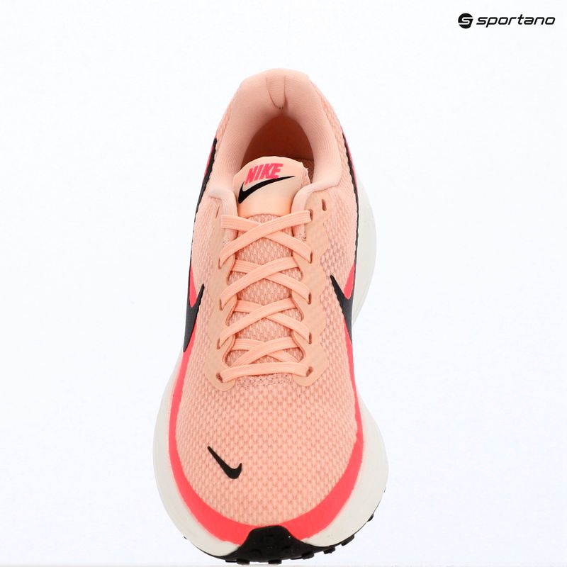 Кросівки для бігу жіночі Nike Revolution 8 arctic orange/white/flash crimson/black 13