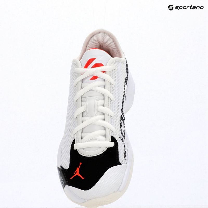 Чоловічі баскетбольні кросівки Jordan Luka 77 white/black/sail/bright crimson 14