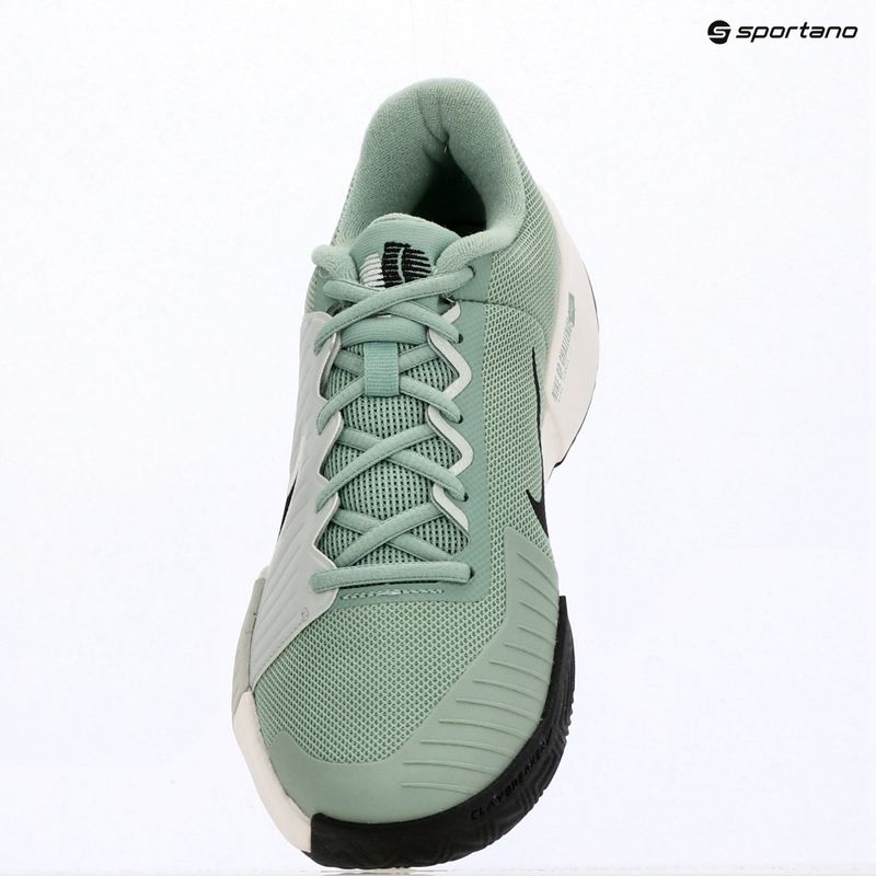 Жіноче тенісне взуття Nike GP Challenge Pro steam/light silver/white/black 19