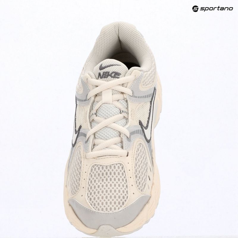 Взуття Nike V5 RNR chalk/sail/pencil point/chalk 14
