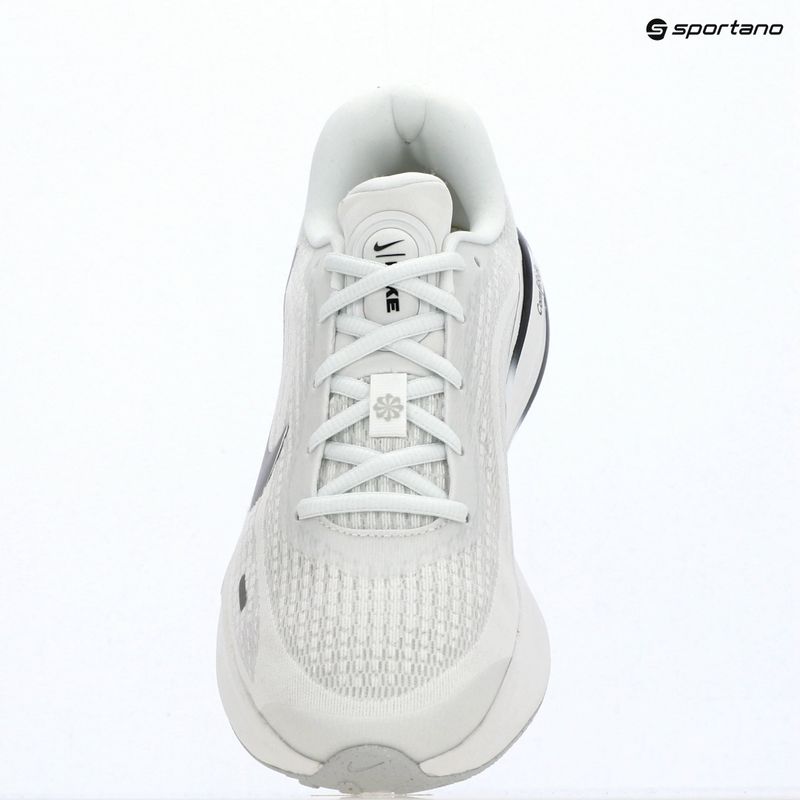 Кросівки для бігу чоловічі Nike Journey Run summit white/black/white/metallic silver 14