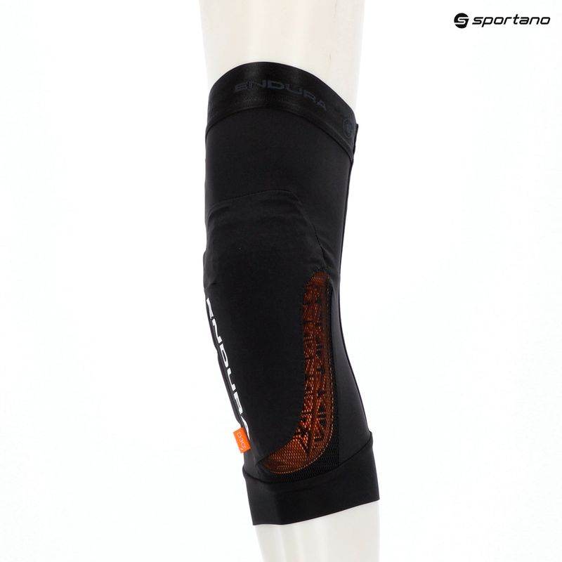 Наколінник Endura MT500 D3O Ghost Knee Pad чорний 4