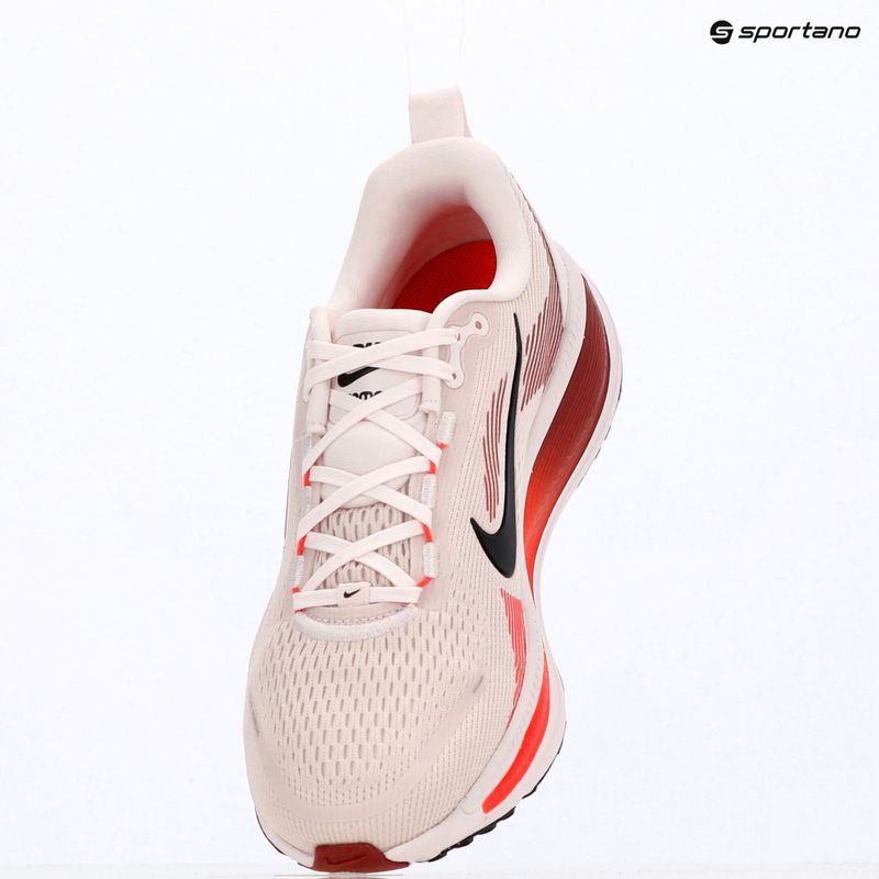 Кросівки для бігу жіночі Nike Vomero 18 pearl pink/team crimson/black 16