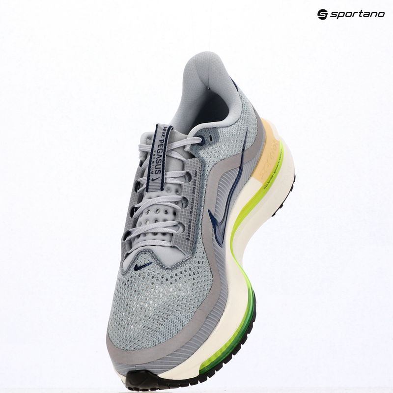 Кросівки для бігу чоловічі Nike Pegasus Premium wolf grey/pewter/sail/midnight navy 17