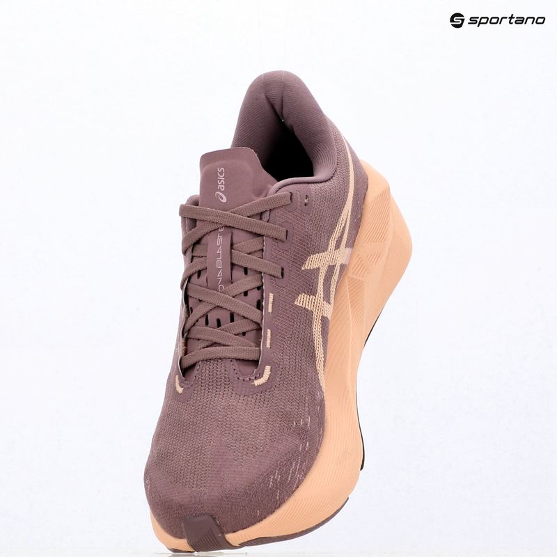 Кросівки для бігу жіночі ASICS Novablast 6 dusty mauve/cantaloupe 9