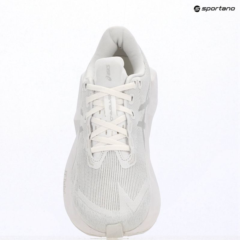 Кросівки для бігу жіночі ASICS Novablast 6 white/white 9