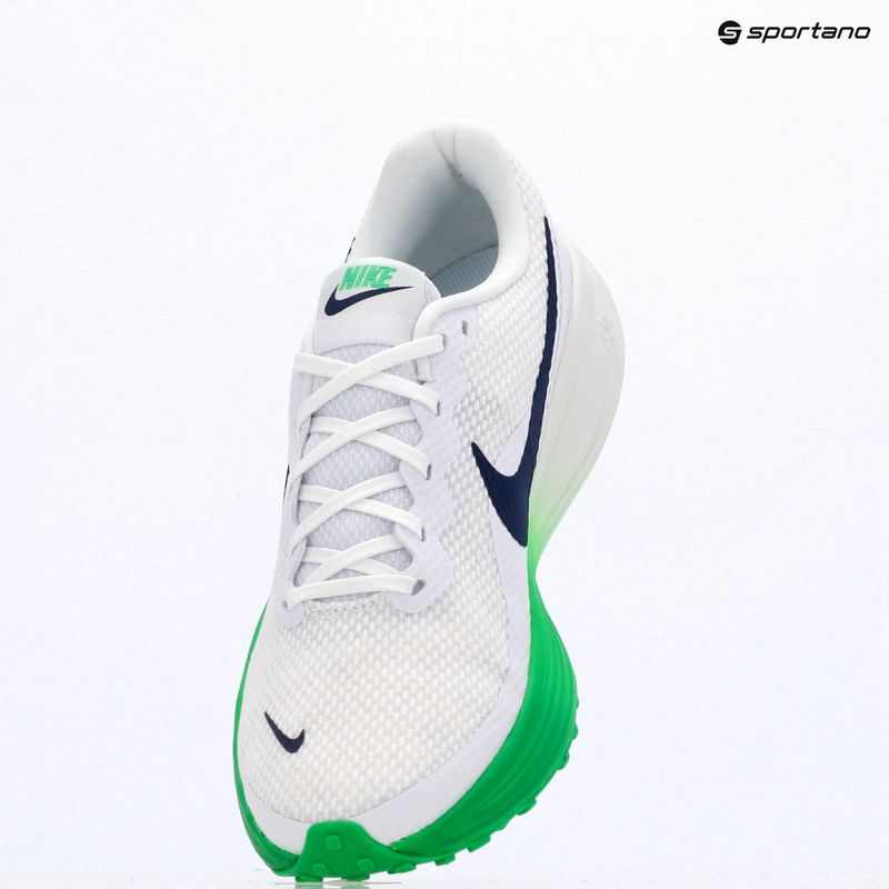 Кросівки для бігу чоловічі Nike Revolution 8 white/green spark/midnight navy 9