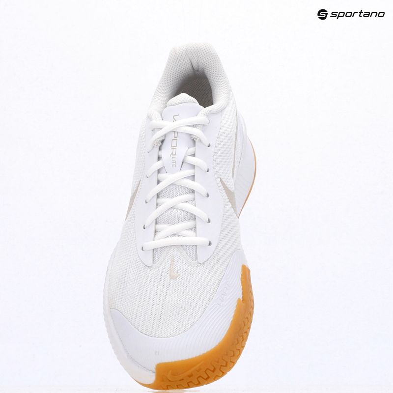 Кросівки тенісні чоловічі Nike Vapor Lite 3 White/Summit White/Light Orewood Brown 9