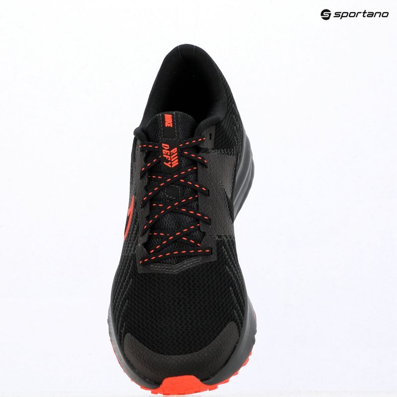 Кросівки для бігу чоловічі Nike Run Defy Black/Anthracite/Bright Crimson 10