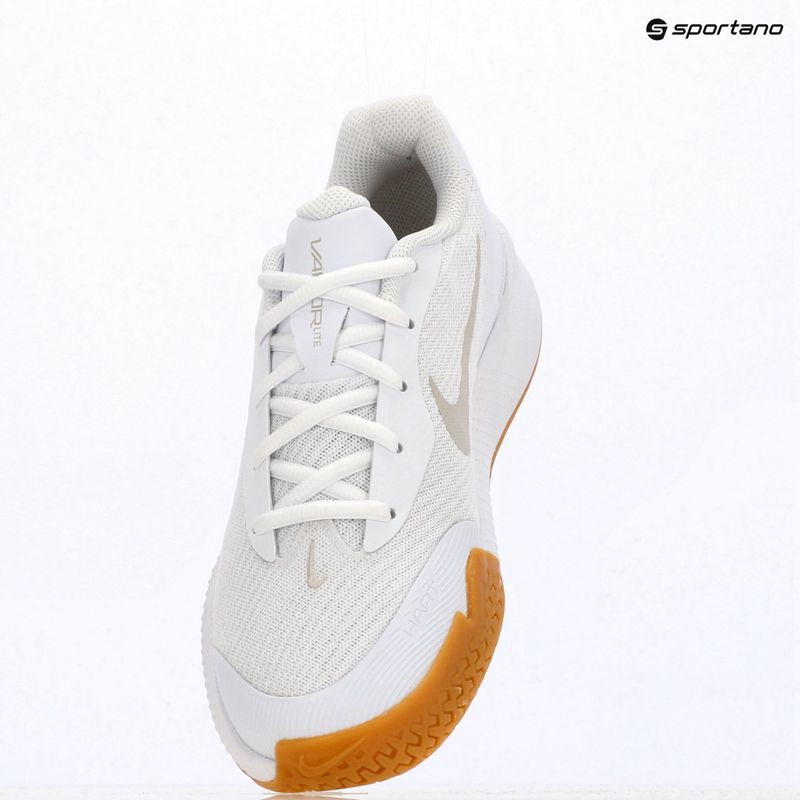 Кросівки тенісні жіночі Nike Vapor Lite 3 White/Summit White/Light Orewood Brown 10