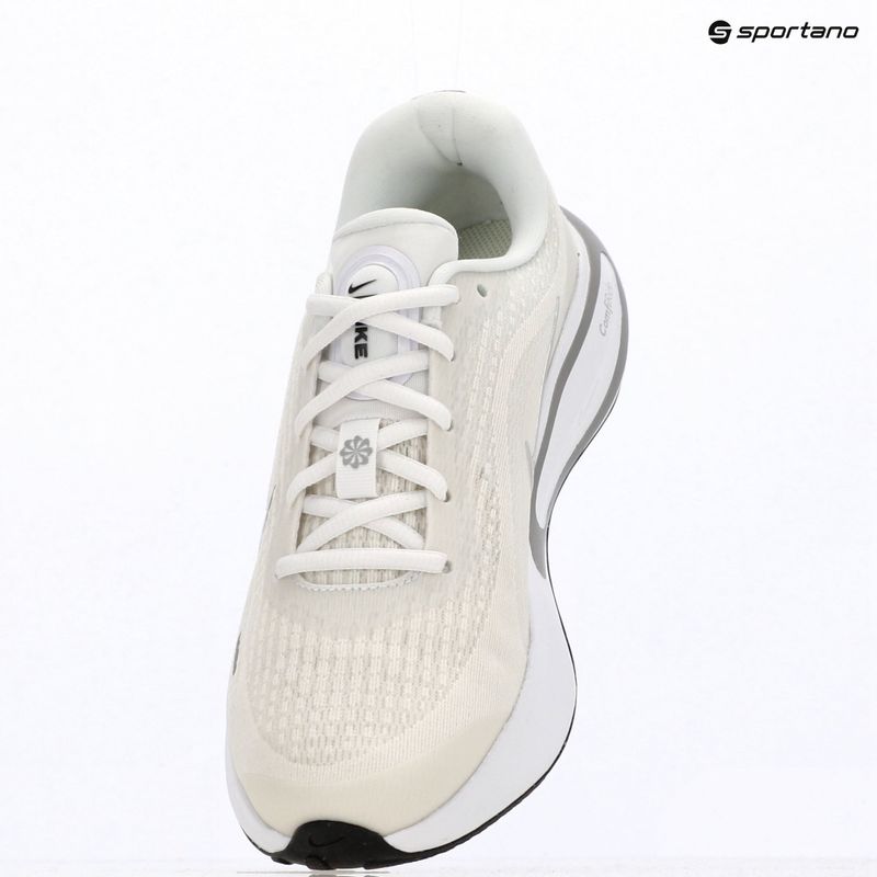 Кросівки для бігу жіночі Nike Journey Run white/sail/black/metallic silver 6