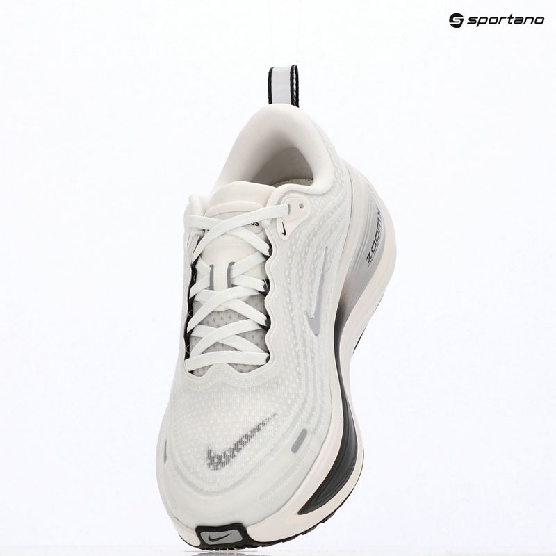 Кросівки для бігу жіночі Nike Vomero Plus summit white/sail/metallic silver 8