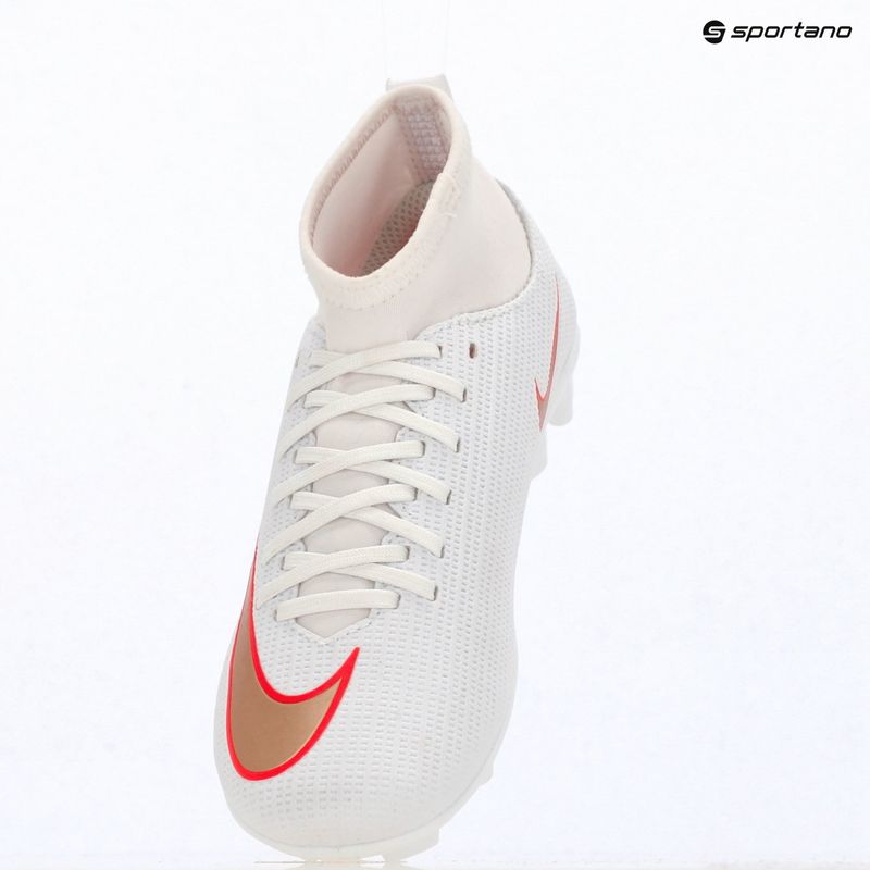 Футбольне взуття дитяче Nike Jr. Mercurial Superfly 11 Club white/bright crimson/blur 9