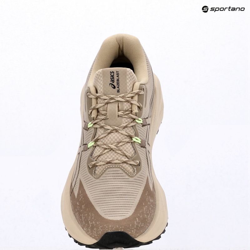 Жіночі бігові кросівки Asics Blazeblast simply taupe/illuminate yellow 14
