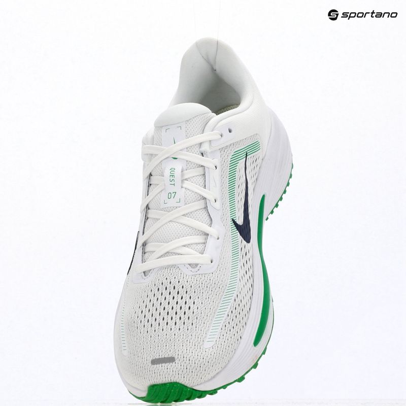 Кросівки для бігу чоловічі Nike Quest 7 white/green spark/midnight navy 10