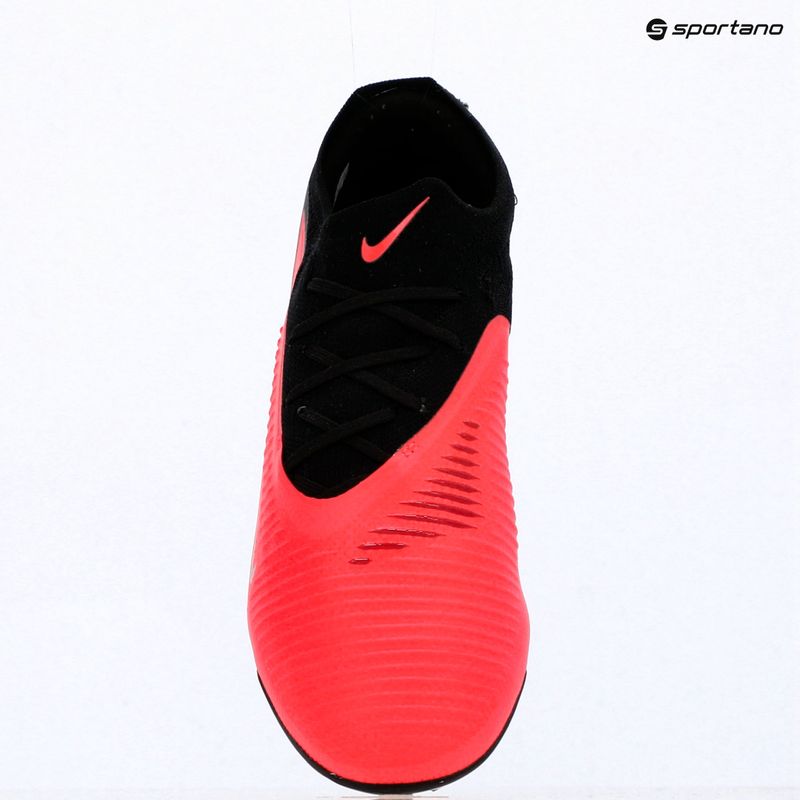 Кросівки футбольні чоловічі Nike Phantom 6 Low Pro bright crimson/black/blur 17