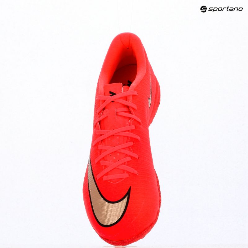 Кросівки футбольні чоловічі Nike Mercurial Vapor 17 Academy TF bright crimson/blur 16