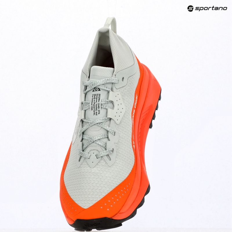 Кросівки для бігу чоловічі Nike ACG Zegama Trail GORE-TEX light silver/safety orange/summit white 14