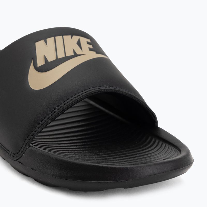 Шльопанці чоловічі Nike Victori One Slide black/metalic gold 7