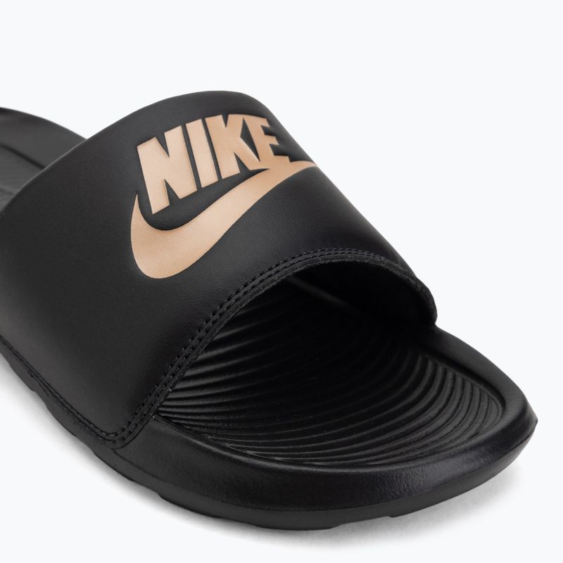 Шльопанці жіночі Nike Victori One Slide black/black/metallic red bronze 7