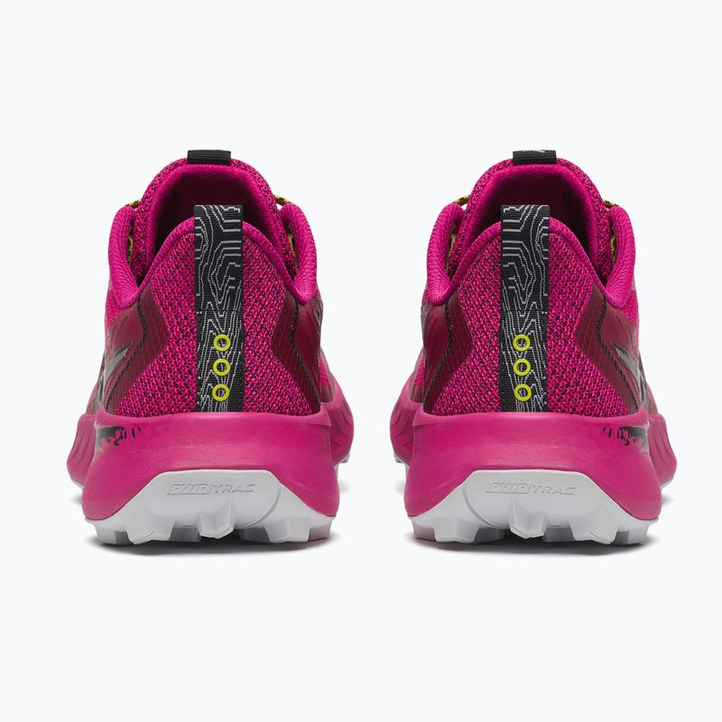 Жіночі бігові кросівки Saucony Peregine 15 пурпурні / чорні 12