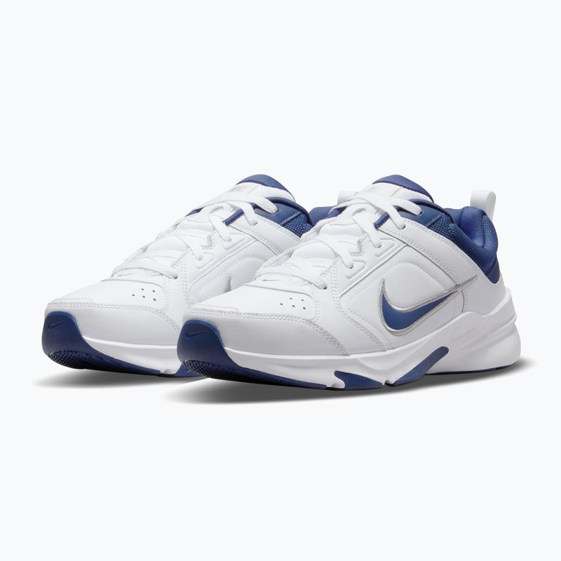 Кросівки для тренувань чоловічі Nike Defy All Day white/metallic silver/midnight navy 3