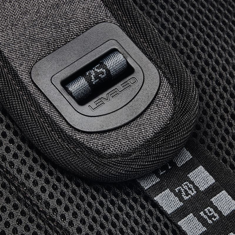 Рюкзак міський Under Armour Hustle Pro чорно-сірий 1367060 3